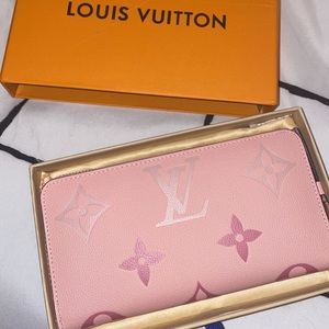 LOUIS VUITTON WALLET